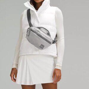 lululemon All Day Essentials Belt Bag 2.5L Silver Drop/Asphalt Grey